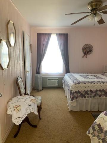 Tombstone Bordello Bed & Breakfast Ngoại thất bức ảnh